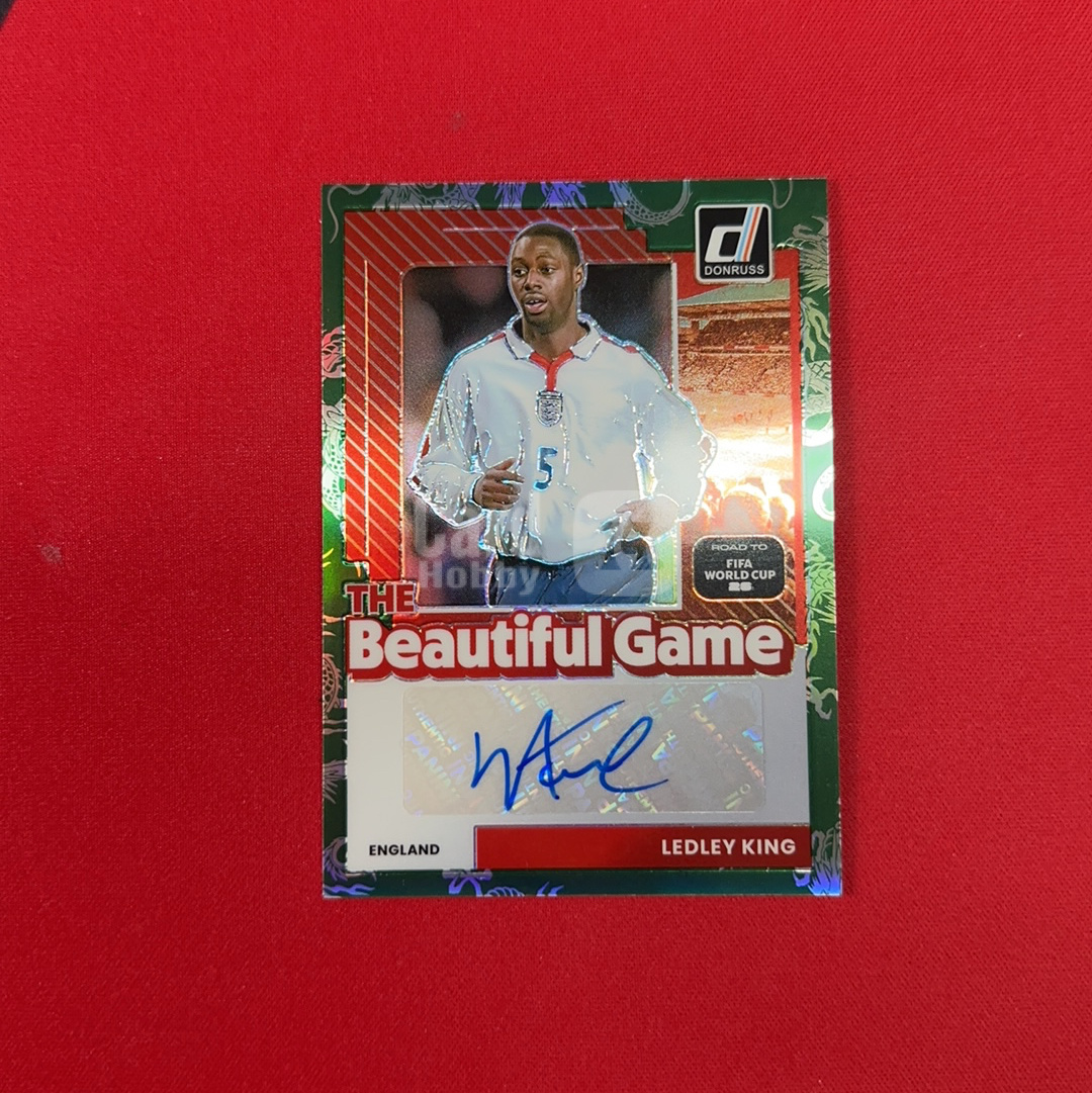 【四喜代拍】2025-26 Panini Donruss 世界杯 杜蕾斯 Ledley King  英格兰 莱德利 金 132/299编 签字 美丽比赛签 绿龙鱗折 卡品如图（polo）