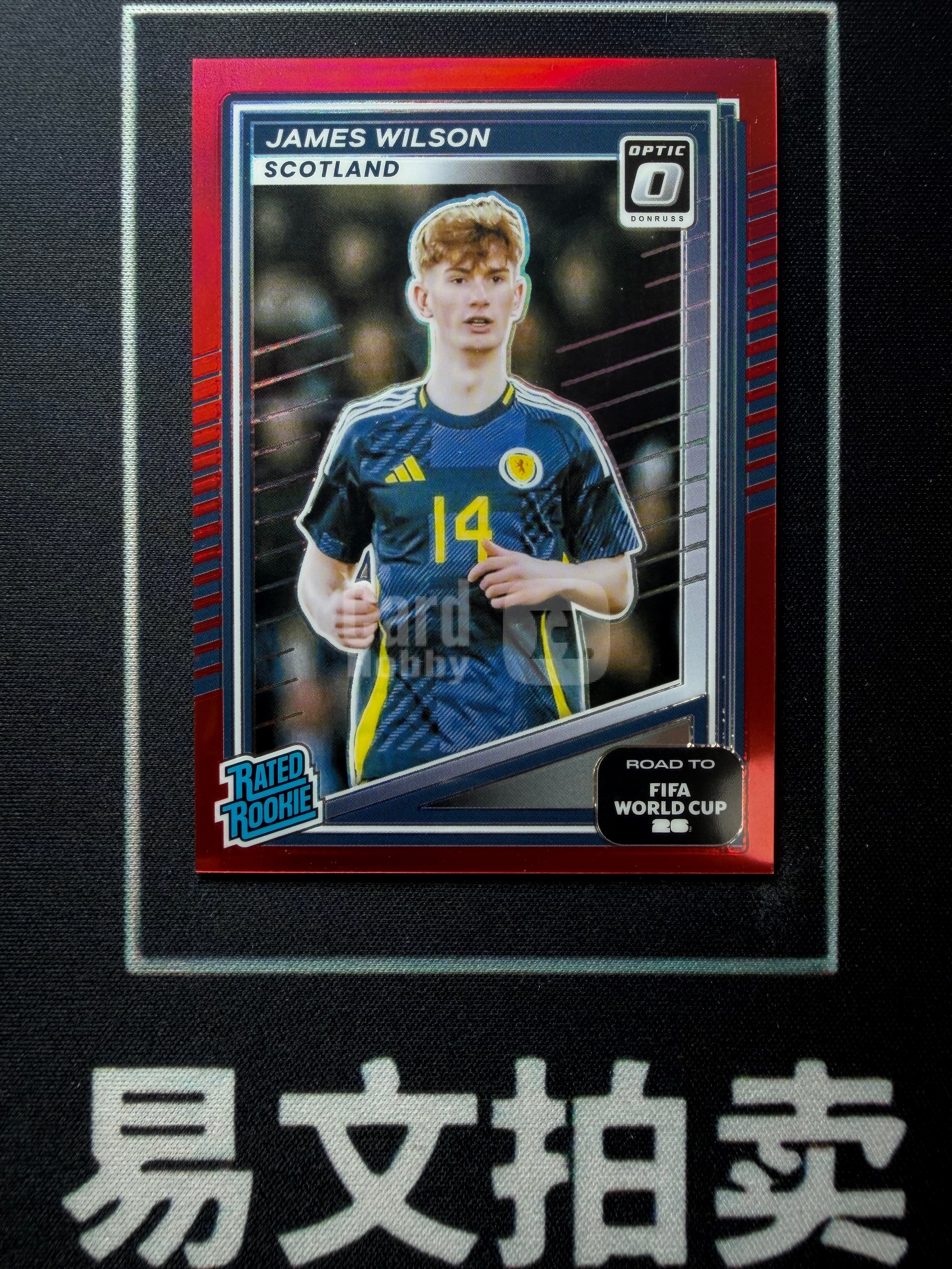 【易文拍卖 超级回款】2025-26 Panini Donruss 杜蕾斯世界杯之路 JAMES WILSON 詹姆斯 威尔逊 苏格兰 RC新秀 002/199编 红折O版 卡品如图#agger