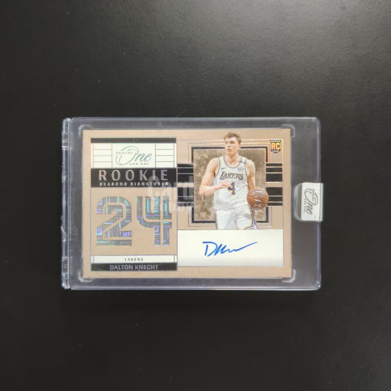 2024-25 Panini One and one Dalton Knecht 克内克特 卡签 24编 詹姆斯 东契奇 队友 RC 新秀 数据签 原封砖 OAO