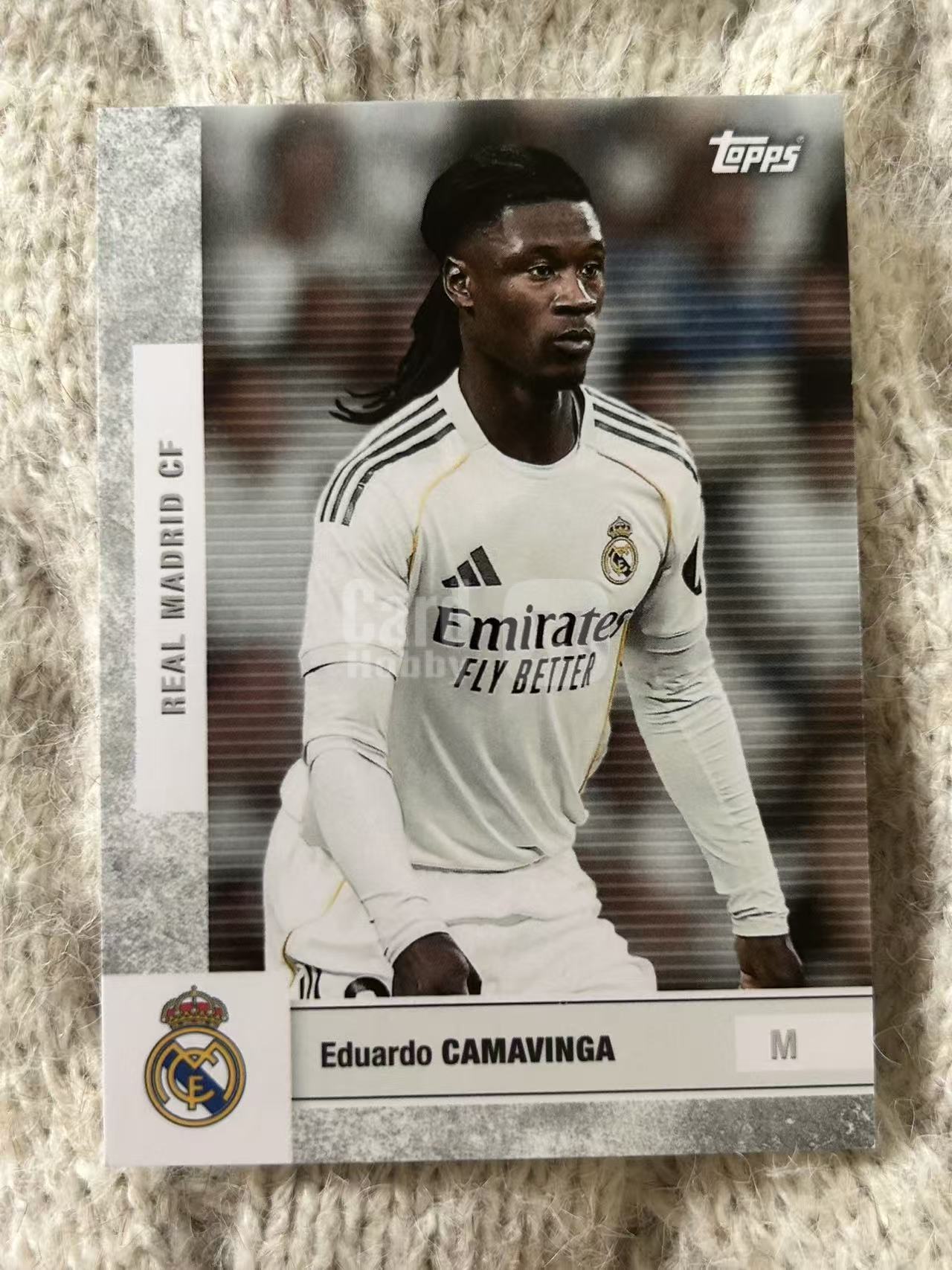 2024 Topps 皇马队盒 Eduardo Camavinga 爱德华多・卡马文加 - 皇马全能中场,跑动覆盖广,攻防兼备,身体素质强悍,欧冠夺冠功臣,队盒收藏好卡,凑套必备