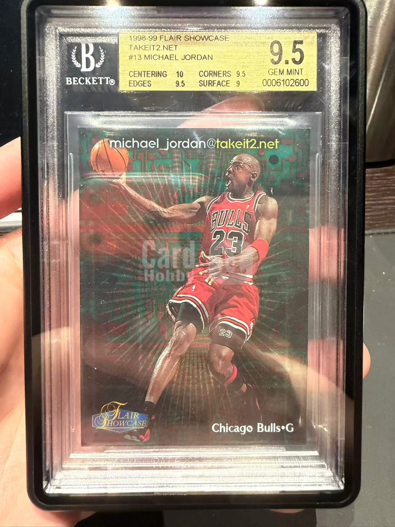 1998-99 Fleer Showcase Michael Jordan 【折射之家】迈克尔 乔丹 篮球之神 公牛 Takeit2.net 电路板 顶级老特 BGS金标9.5 投资收藏必备Damon