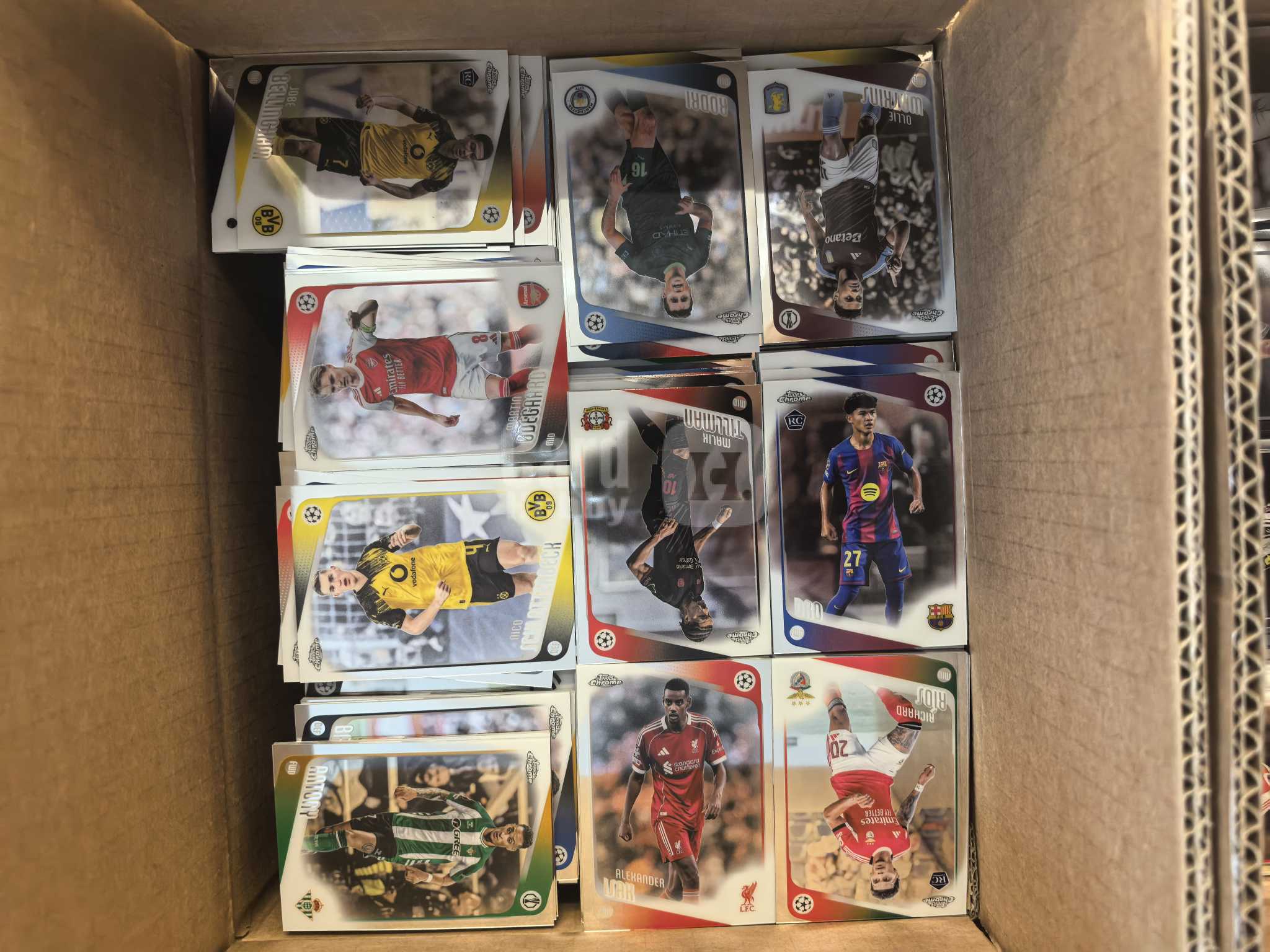 2025-26 Topps Chrome Base 欧战TC 2100张左右 整箱base打包 不保人物不保卡品 巴塞罗那皇家马德里等 随机出现好人base 可博金球回购 顺丰到付介意勿拍 #1