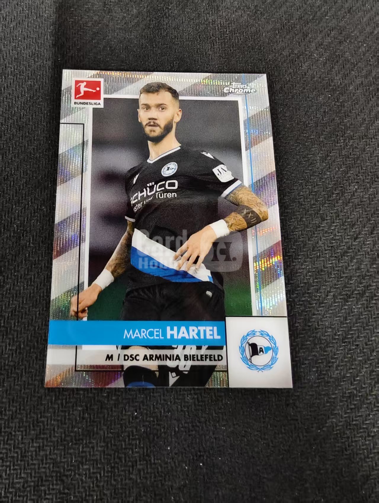 【可合并,不累计】2021 Topps Chrome Marcel Hartel 德甲 比勒费尔德 马赛尔 哈特尔 波纹折 250编 划痕 边角瑕疵