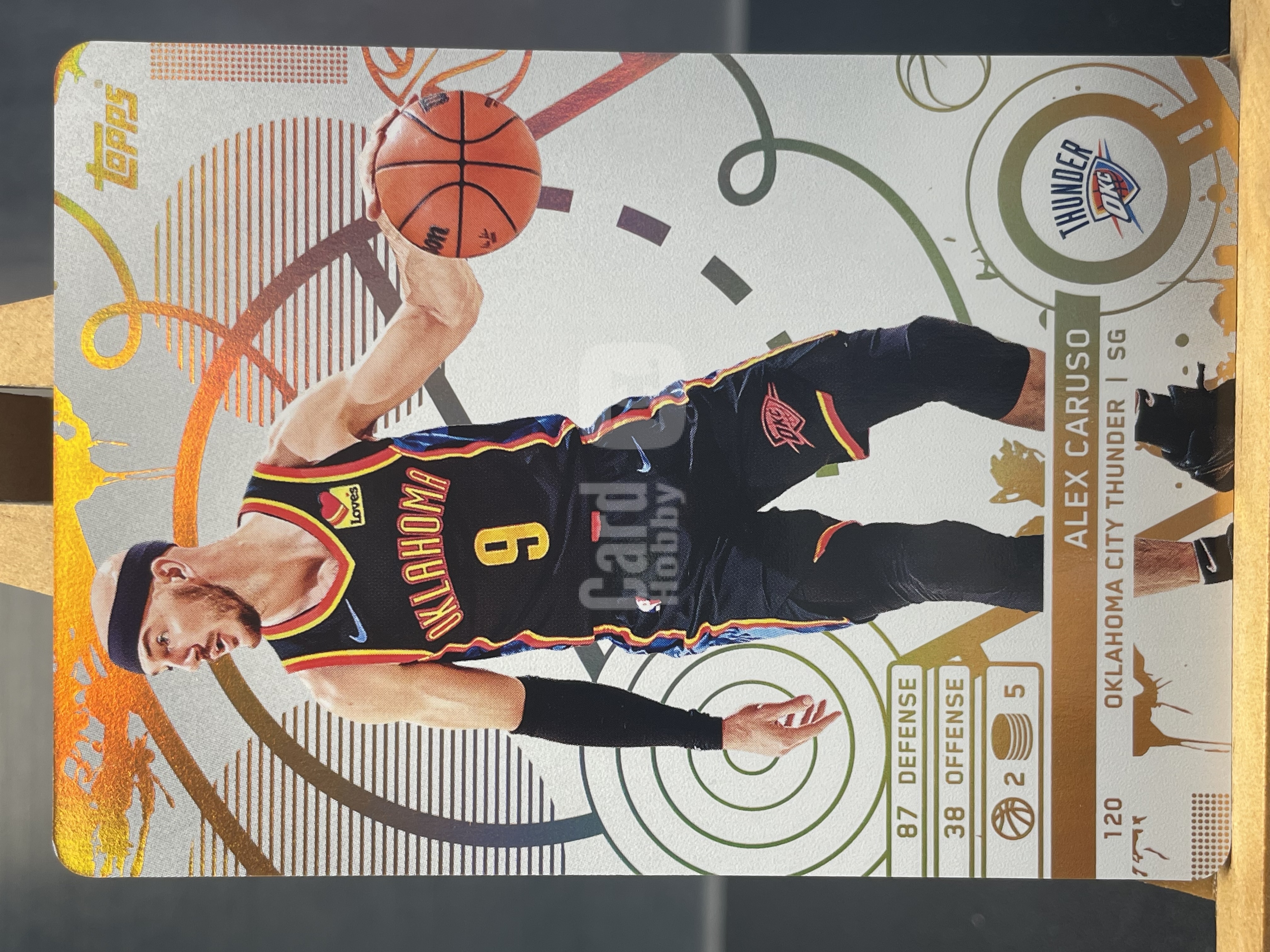 (S8) 2025 TOPPS 折射  亚历克斯 卡鲁索 雷霆  近期大热球星  收藏必备 卡品如图 ! ! !