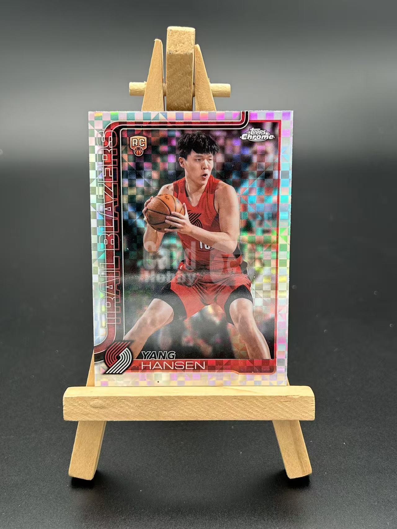 2026 Topps Chrome Yang Hansen RC 2025-26 Topps Chrome【闪拍代拍】杨瀚森 RC 新秀卡 棋盘折 无编【A01】