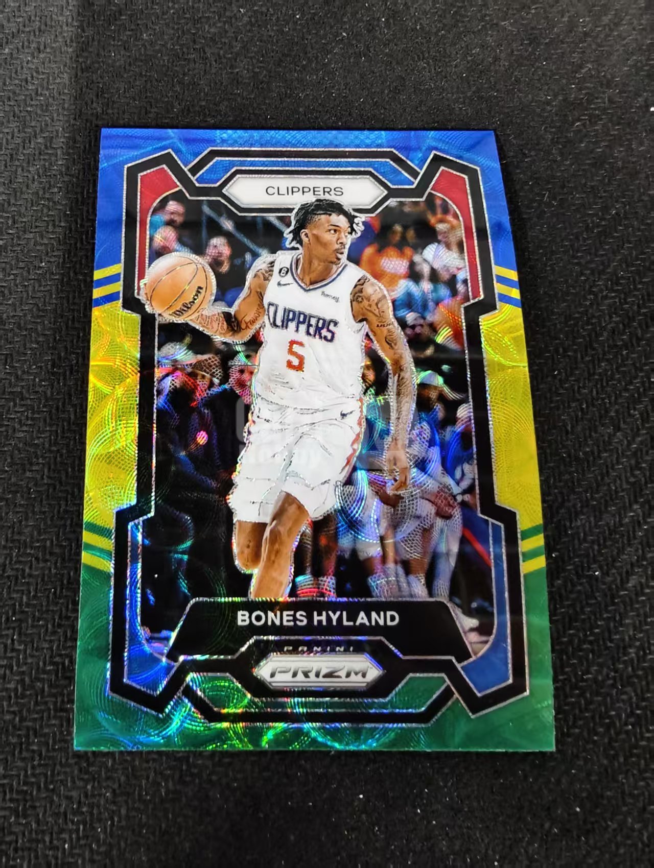2023-24 Panini Prizm Bones Hyland 博恩斯 海兰德 快船 三色圈圈折 PZ 划痕 边角瑕疵 #56