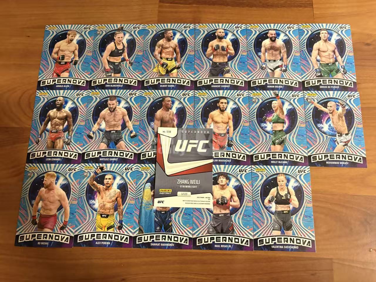 2023 Panini Instant UFC Supernova 全套18张 Set(限123编)格斗/UFC 收藏卡 含张伟丽