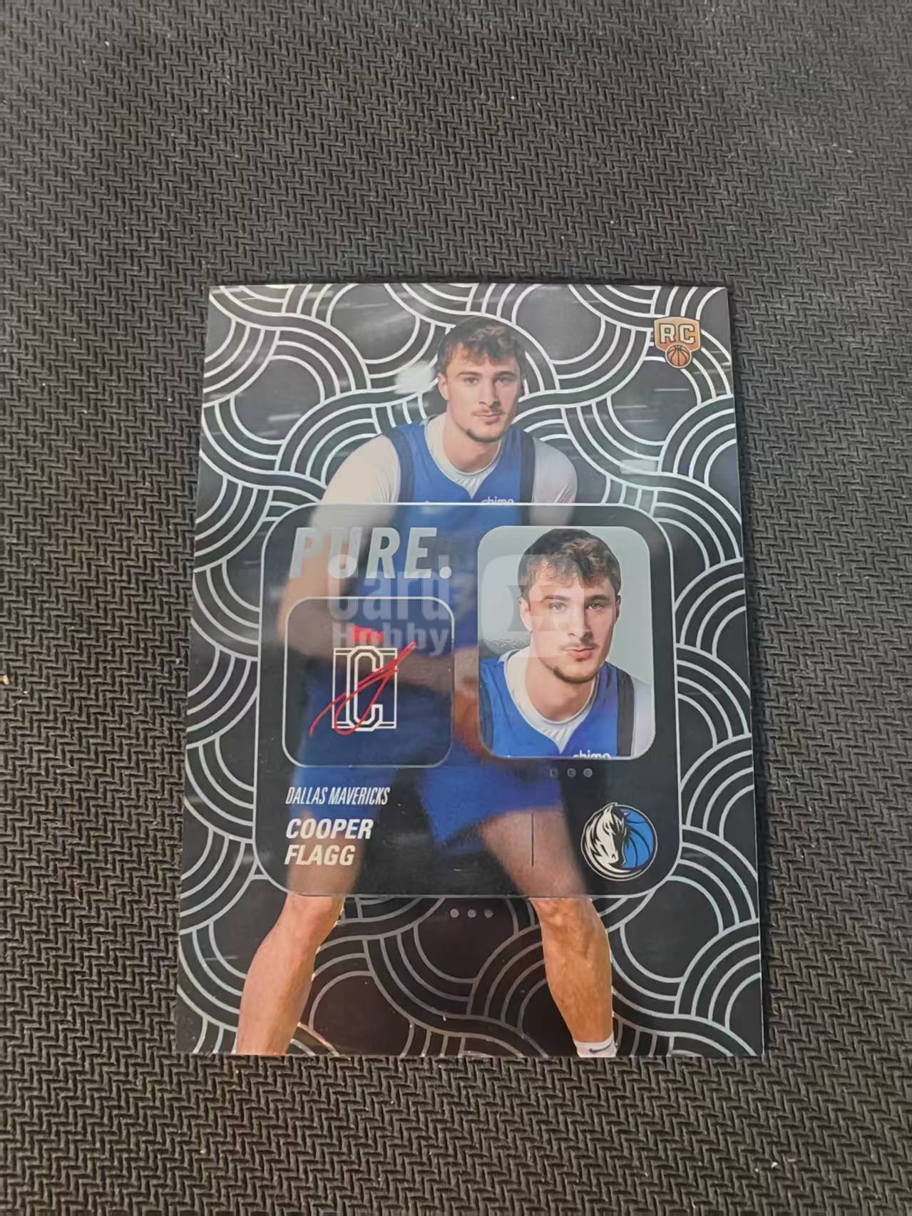 「钢炮拍卖」2025-26 TOPPS SIGNATURE CLASS COOPER FLAGG 独行侠 库珀 弗拉格 美国之子 未来超巨 新秀 RC PURE 特卡 G SE