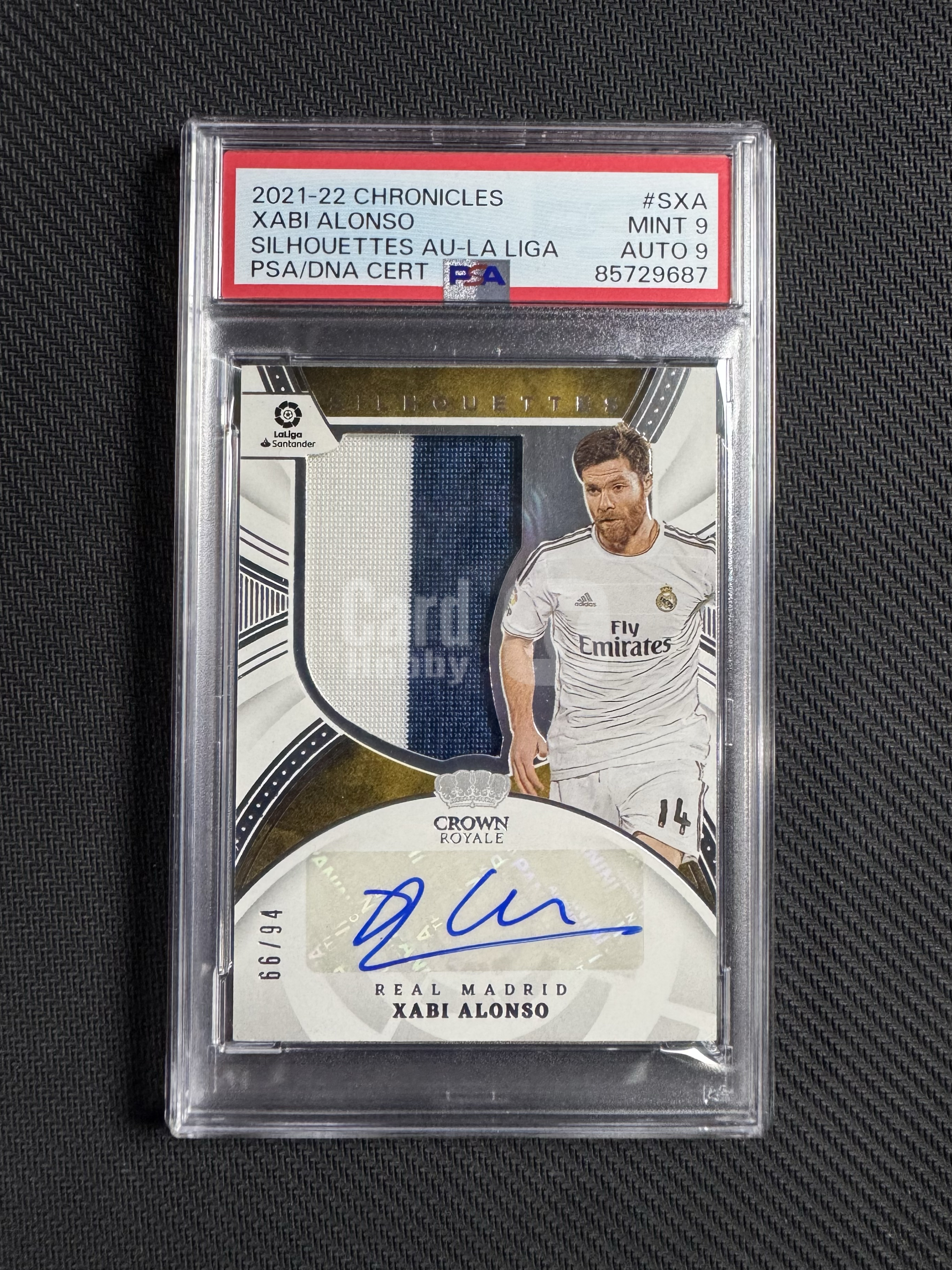 【橙子拍卖 接代拍】不累计 2021-22 Panini Chronicles 西甲 编年史 哈维 阿隆索 Xabi Alonso 皇马 大窗实物卡签 66/94 PSA9 AUTO9 9分签字卡!