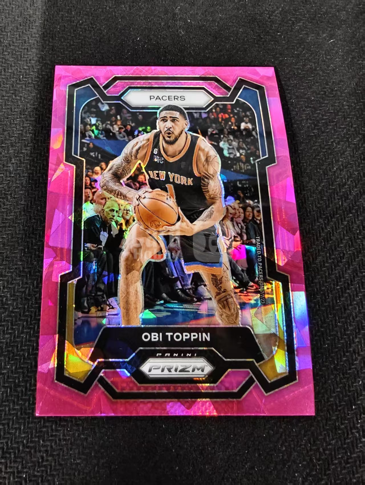 2023-24 Panini Prizm Obi Toppin PZ 奥比 托平 尼克斯 粉碎冰 PZ 划痕 边角瑕疵 #249