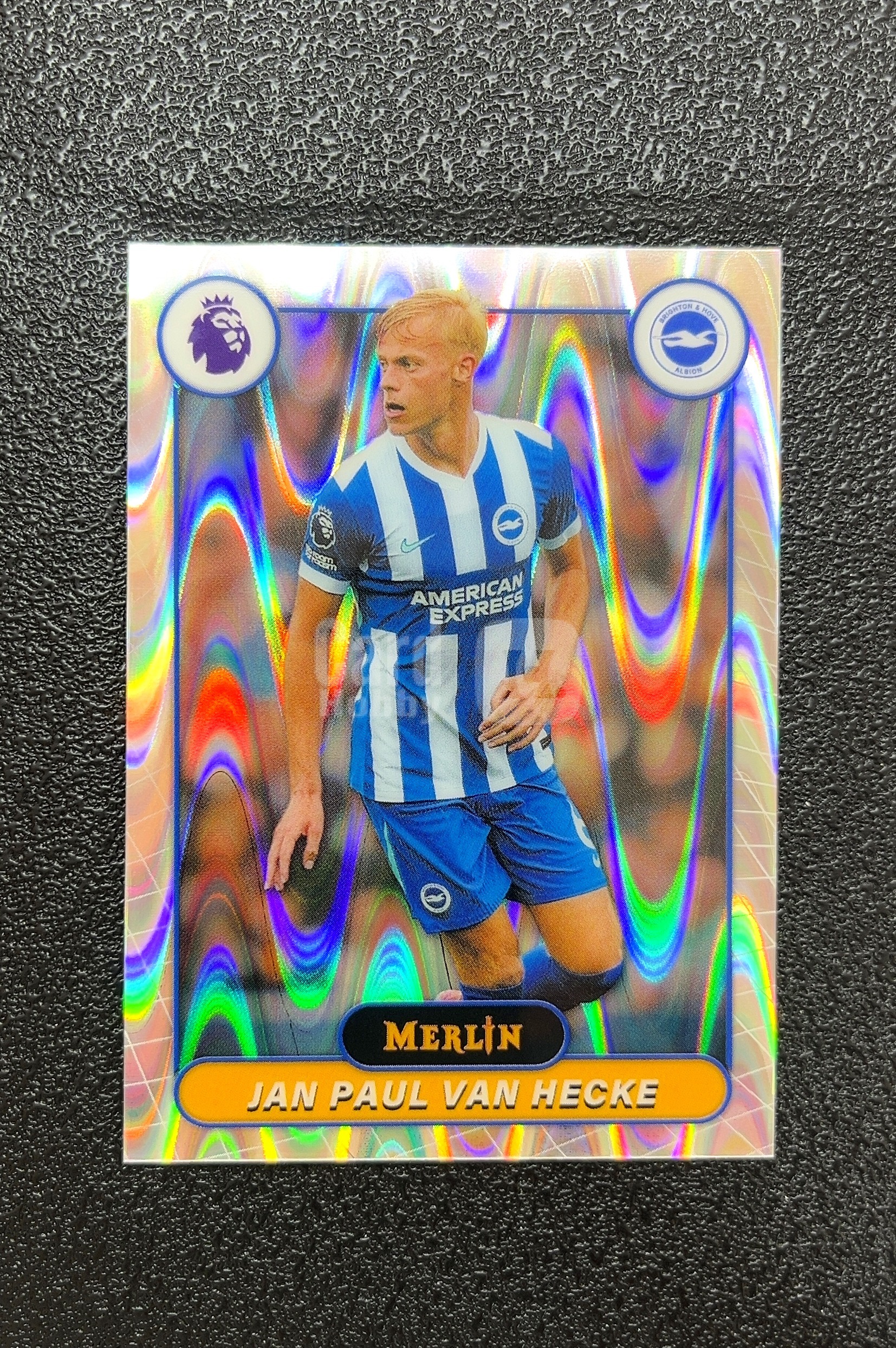 【岛屿拍卖】2026 Topps Merlin Jan Paul van Hecke 扬·保罗·范赫克 变形虫折 折射 卡品如图 高价值 #47 Brighton & Hove 0001#182