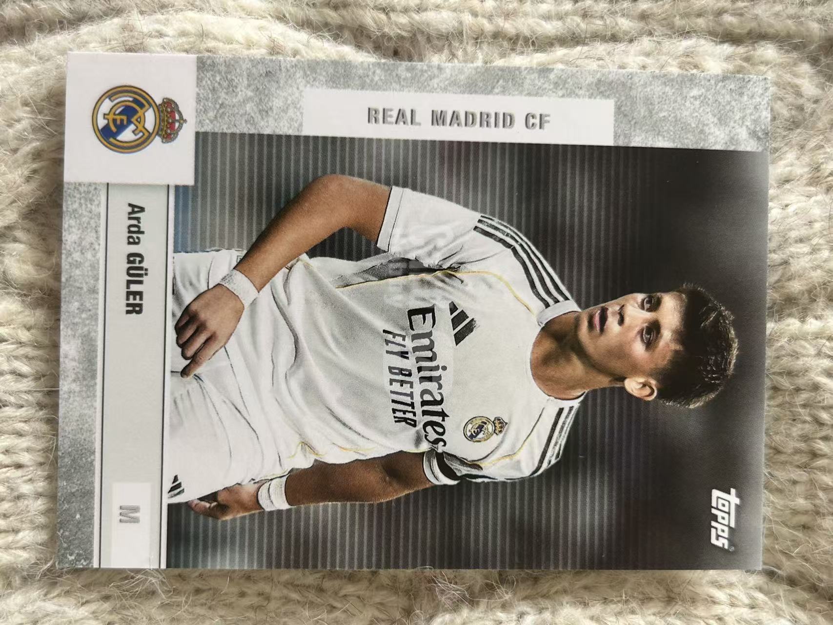 2022 Topps UGG Arda Güler 阿尔达・居莱尔 - 皇马土耳其天才中场,球感出众,射术精湛,潜力巨大,备受足坛关注,凑套必备