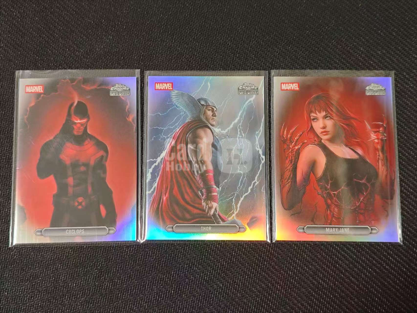 2026 Topps Chrome 漫威宇宙 Fanfare 【有品代卖】漫威 MARVEL 镭射眼 雷神 玛丽.简 喝彩特卡 银折 SP 值得收藏 卡品如图/sushi