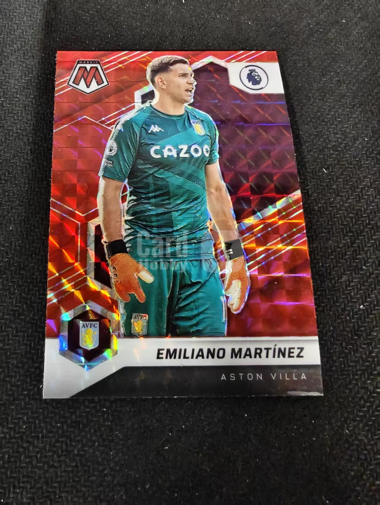 2021-22 PANINI MOSAIC Emiliano Martinez 马丁内斯 大马丁 阿斯顿维拉 阿根廷 英超 马赛克折 划痕 边角瑕疵 #125