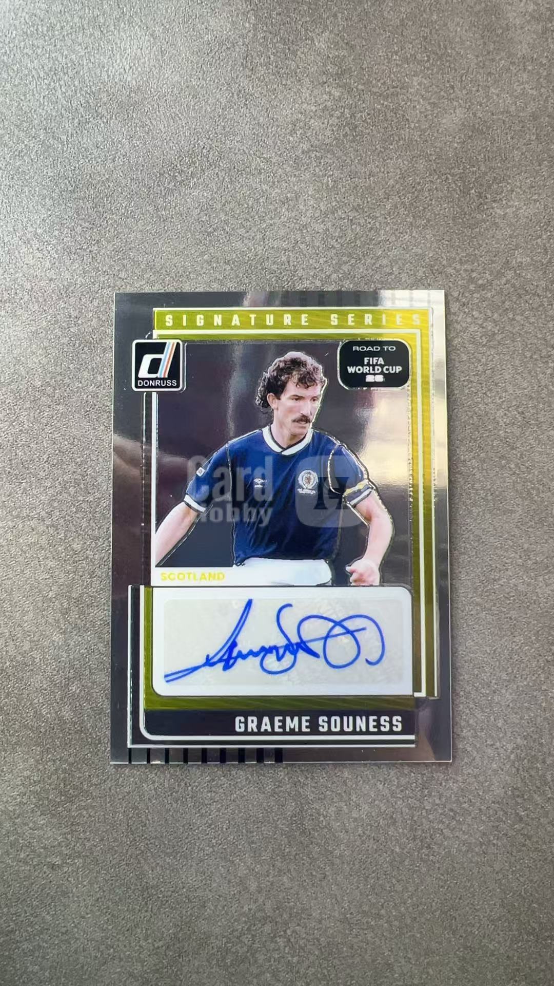 3607【330球星卡实体店代卖】2025-26 帕尼尼 Donruss 杜蕾斯 格雷姆索内斯 Graeme Souness 苏格兰 签字 AUTO 仅顺丰寄付(蘇阖)