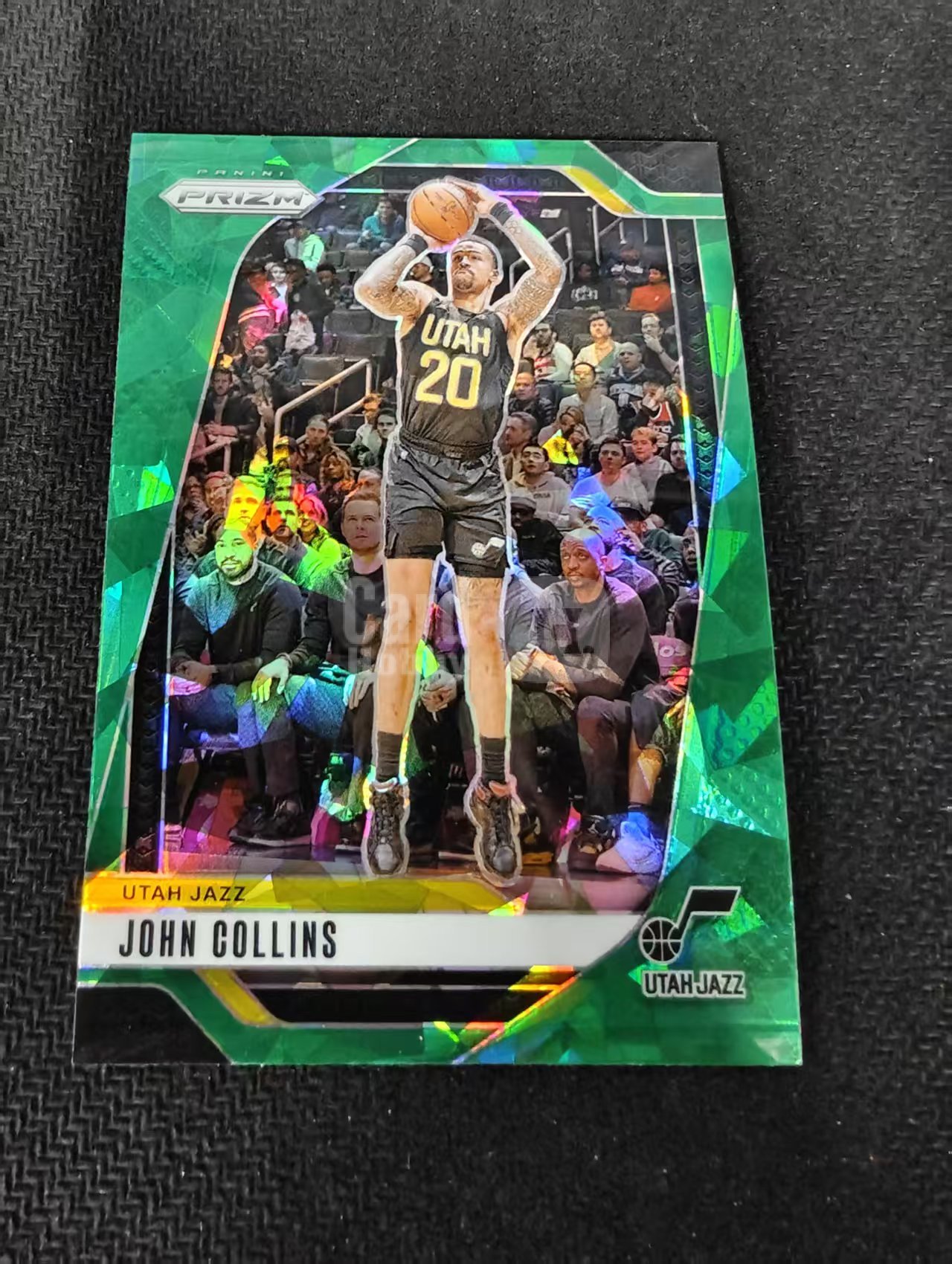 2024-25 Panini Prizm John Collins 爵士 约翰柯林斯 绿碎冰 PZ 划痕 边角瑕疵 #220
