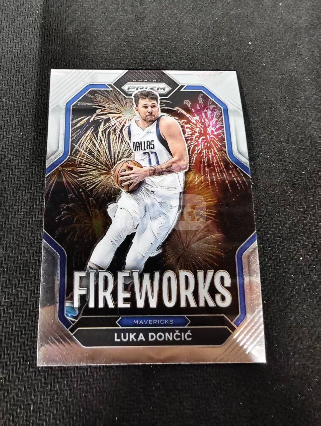 【可合并,不累计】2022-23 Panini Prizm Luka Doncic 独行侠 卢卡 东契奇 烟花特卡 PZ 不保卡品 介意勿拍 #24